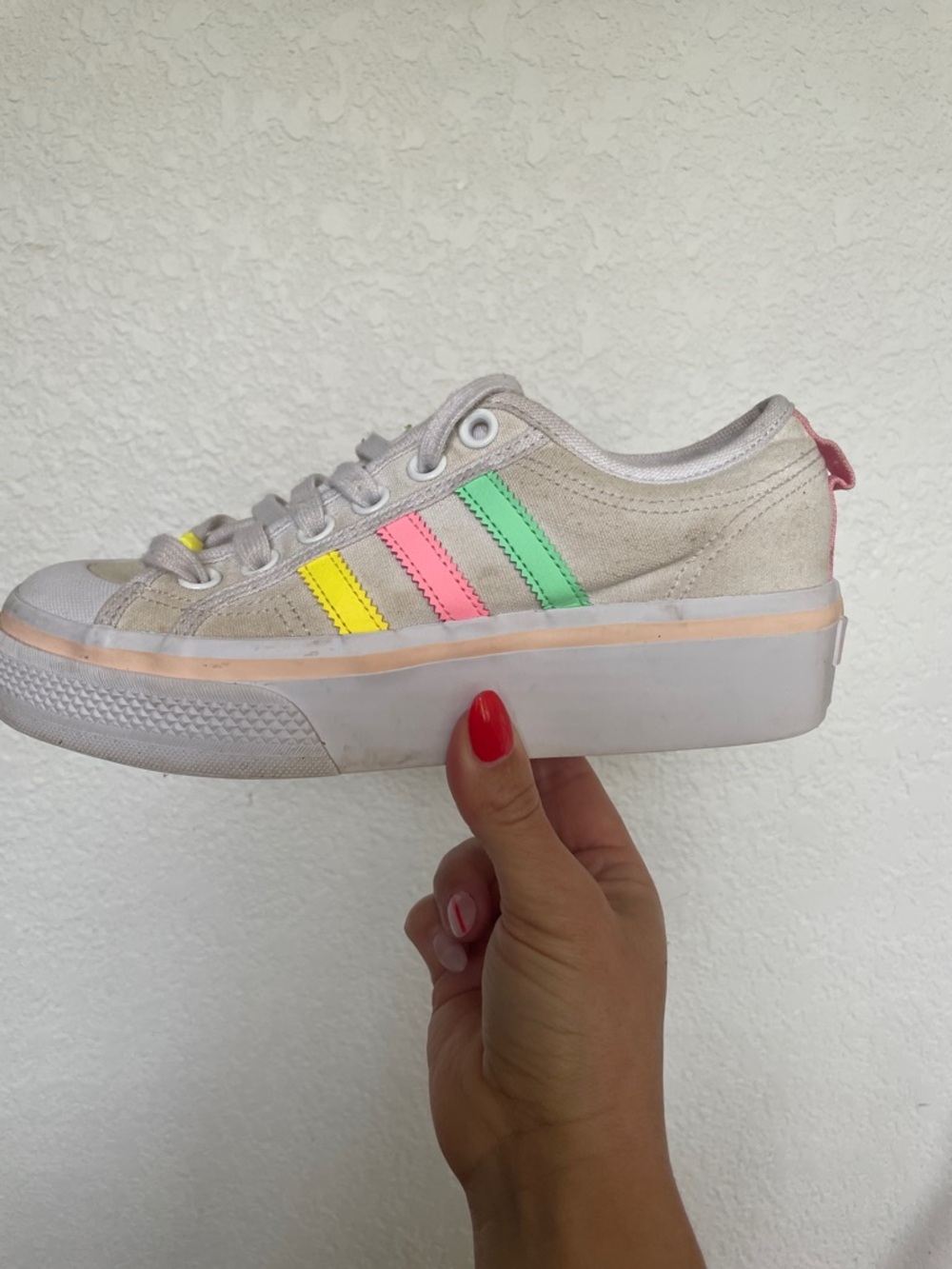 Platform adidas